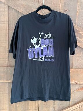 Rare Bob Dylan, 2004 Toronto concert tee, large in good condition.